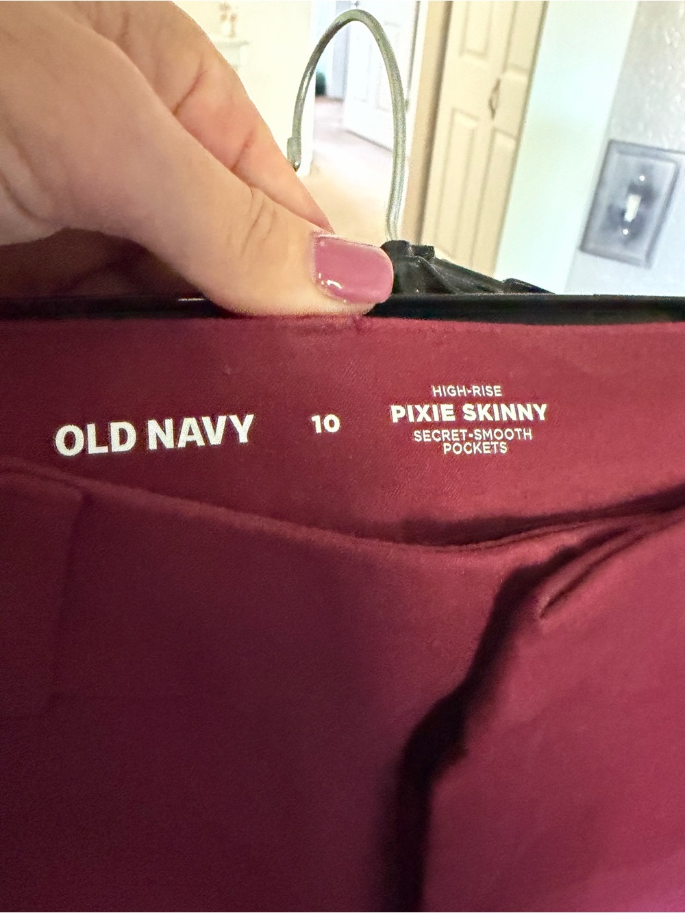 Old Navy Pixie Skinny High-Rise Pants in Burgundy